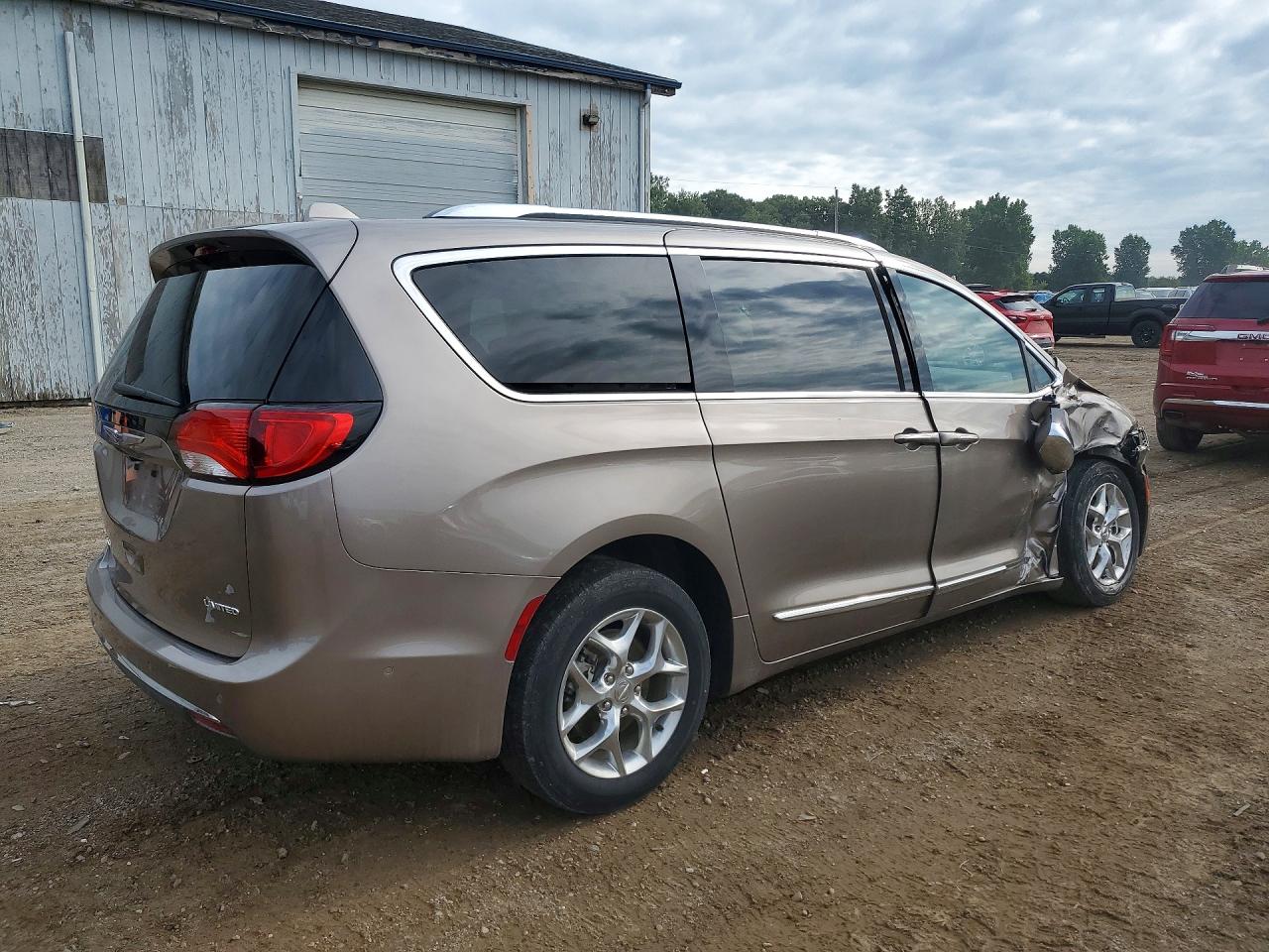2C4RC1GG3HR747889 · 2017 CHRYSLER PACIFICA · 3/13