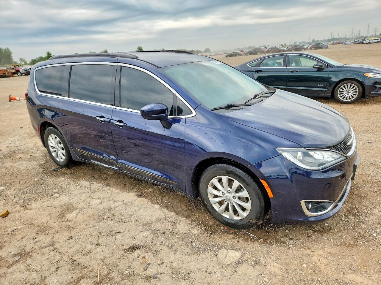 2C4RC1BGXHR831828 · 2017 CHRYSLER PACIFICA · 4/12