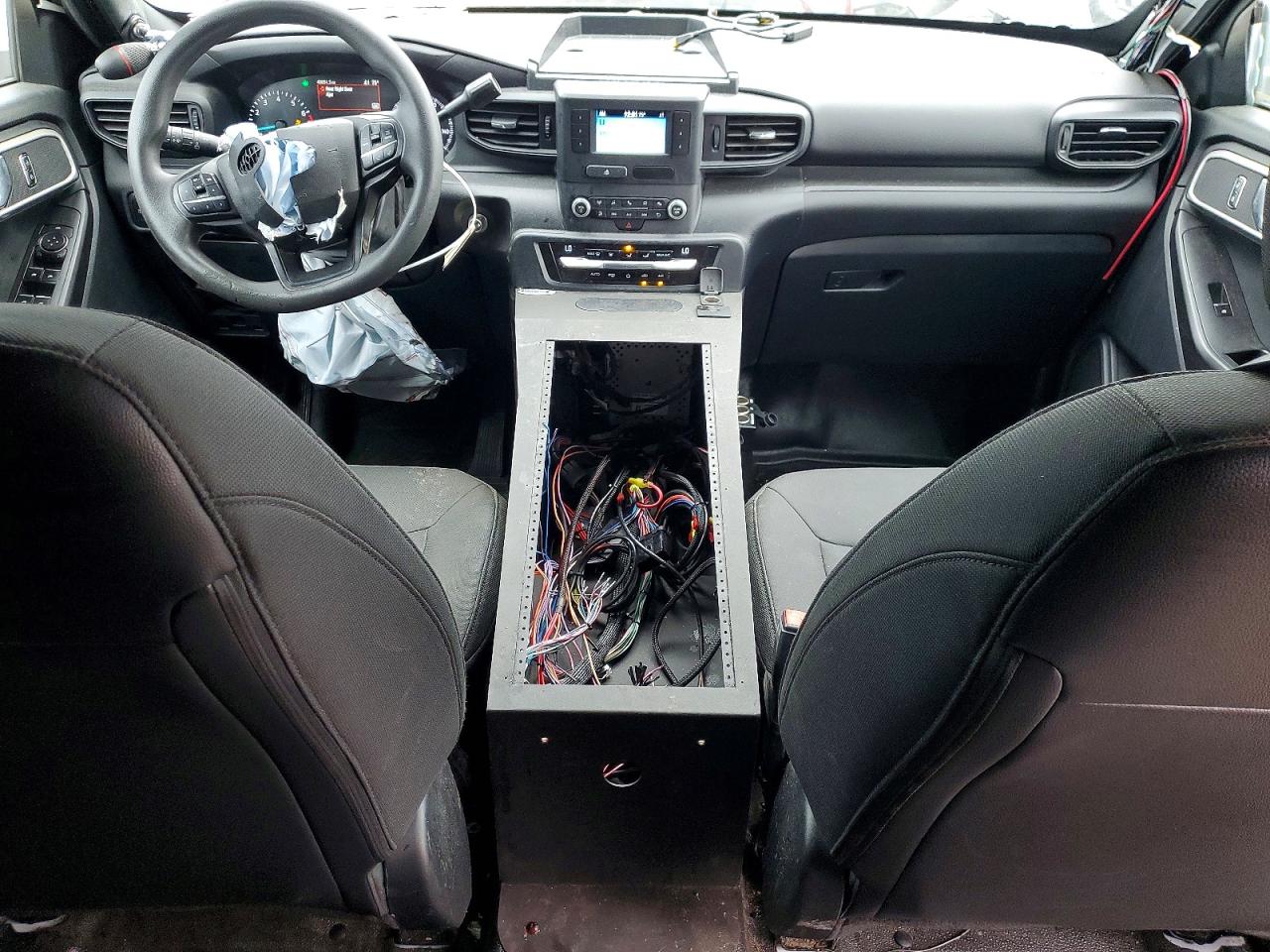 1FM5K8AB4NGA02231 · 2022 FORD EXPLORER · 8/14