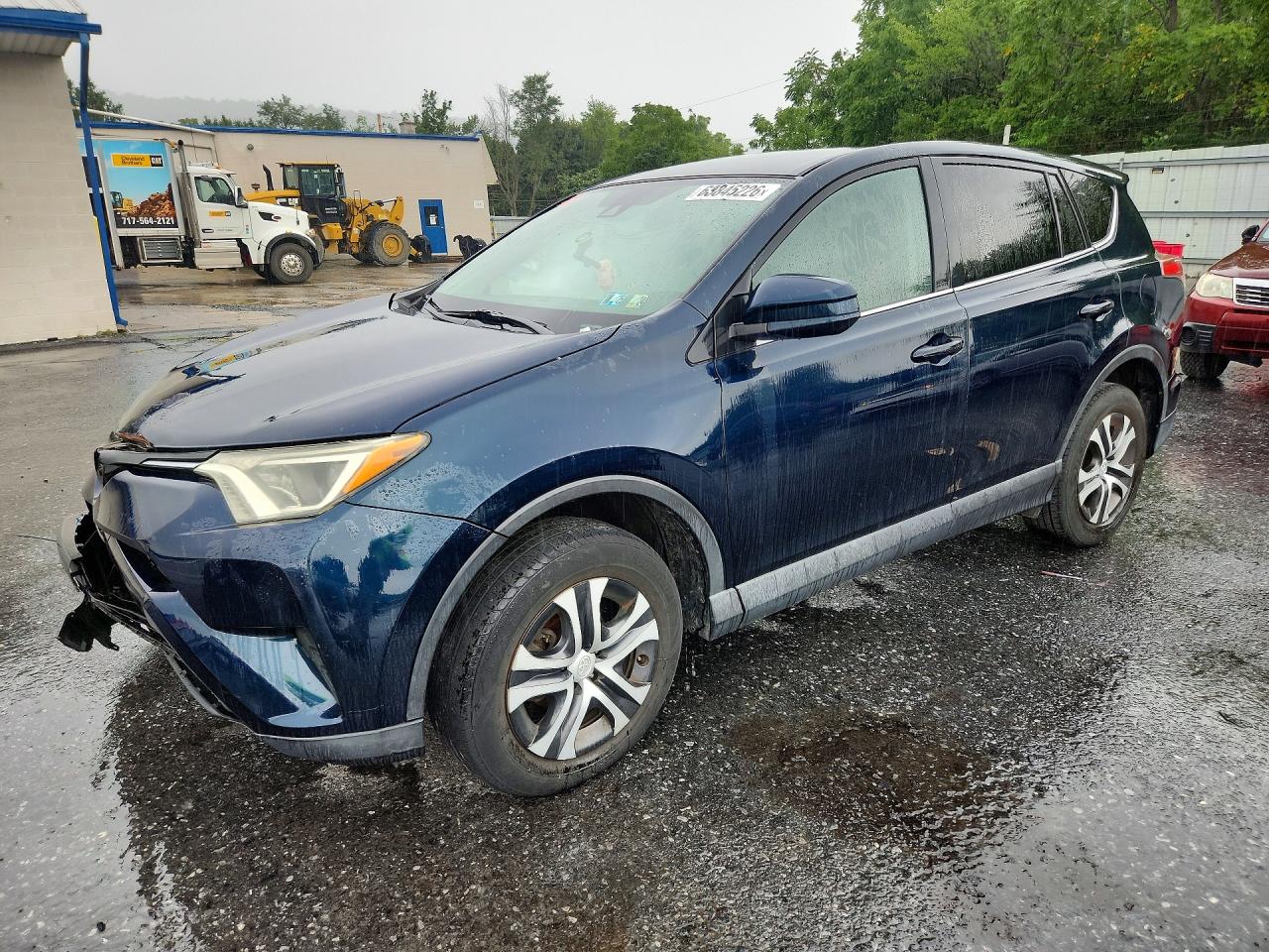 2T3ZFREV1HW362909 · 2017 TOYOTA RAV4