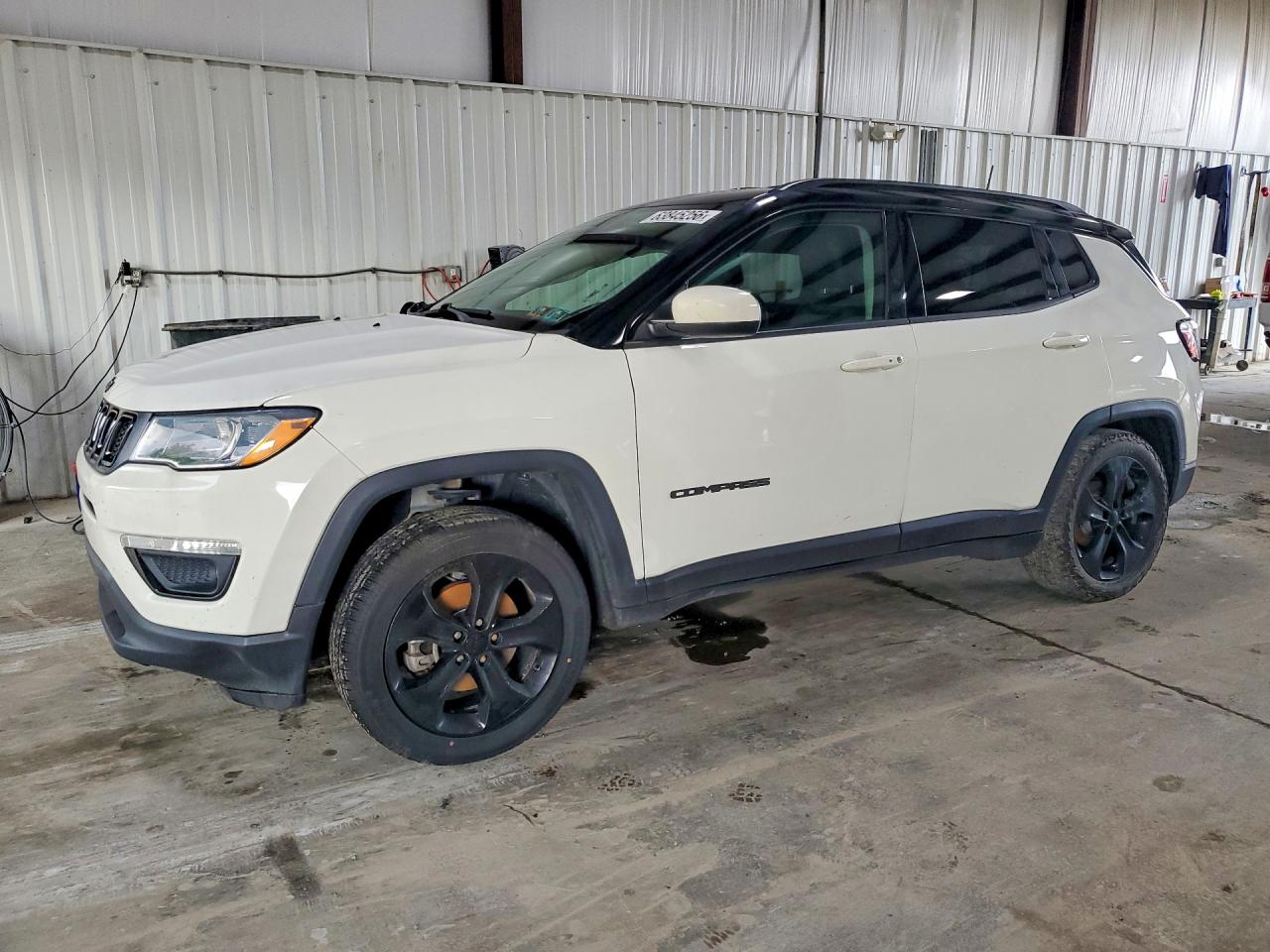 3C4NJDBB2LT239971 · 2020 JEEP COMPASS