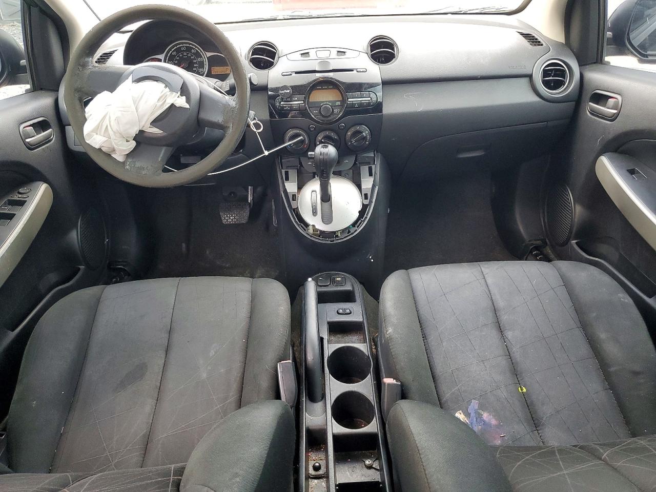 JM1DE1KZXE0182091 · 2014 MAZDA MAZDA2 · 8/13