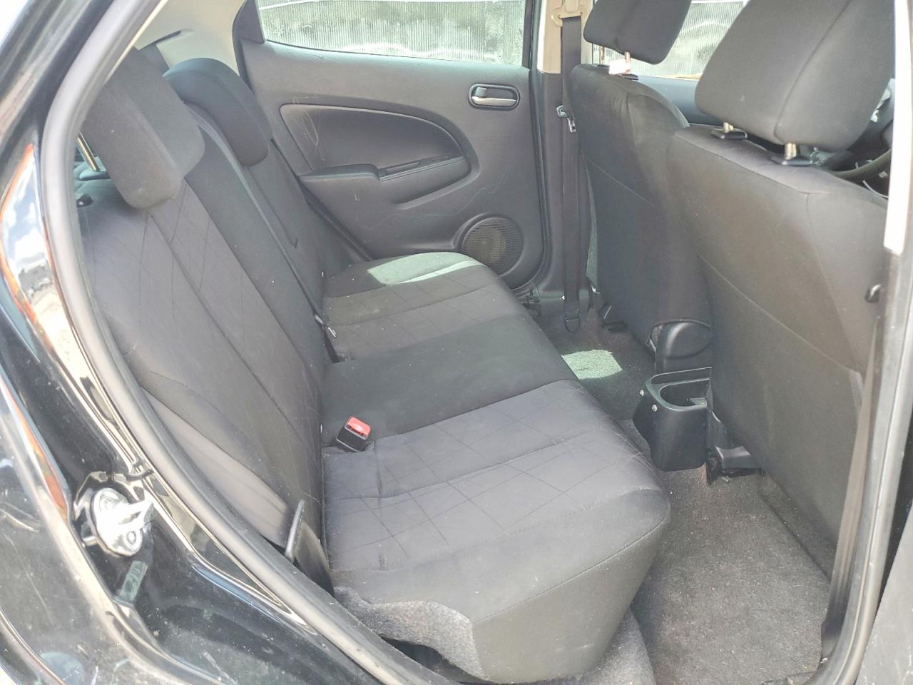 JM1DE1KZXE0182091 · 2014 MAZDA MAZDA2 · 10/13