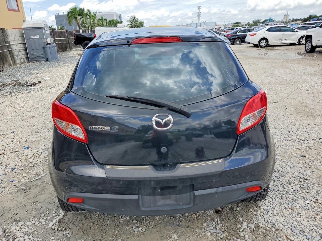 JM1DE1KZXE0182091 · 2014 MAZDA MAZDA2 · 6/13
