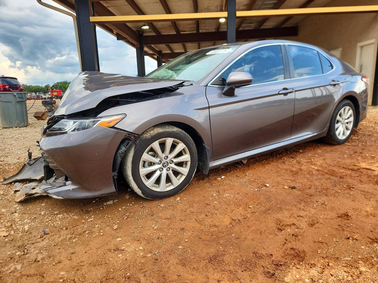 4T1C11AK8LU977136 · 2020 TOYOTA CAMRY