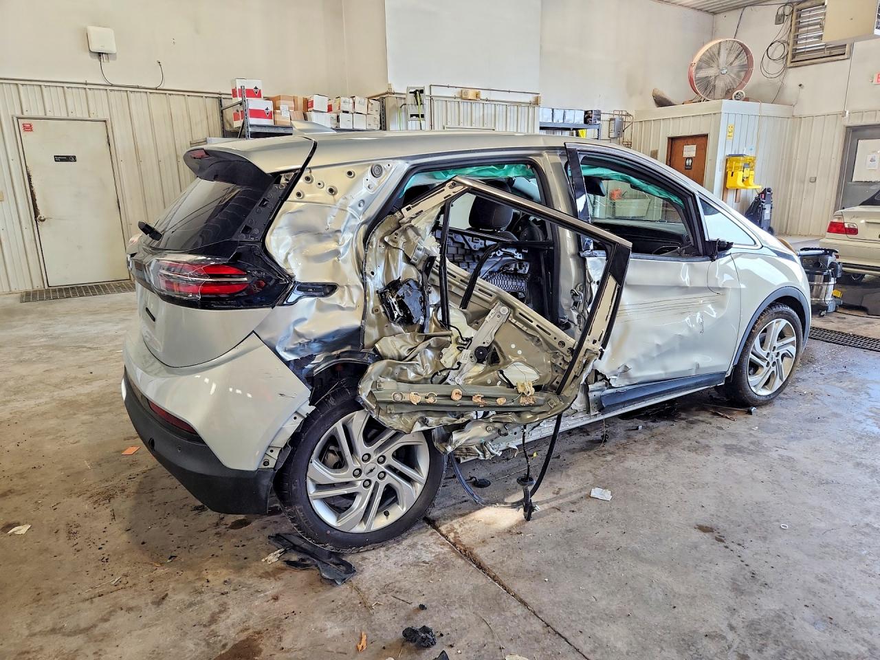 1G1FW6S06N4103067 · 2022 CHEVROLET BOLT EV · 3/12