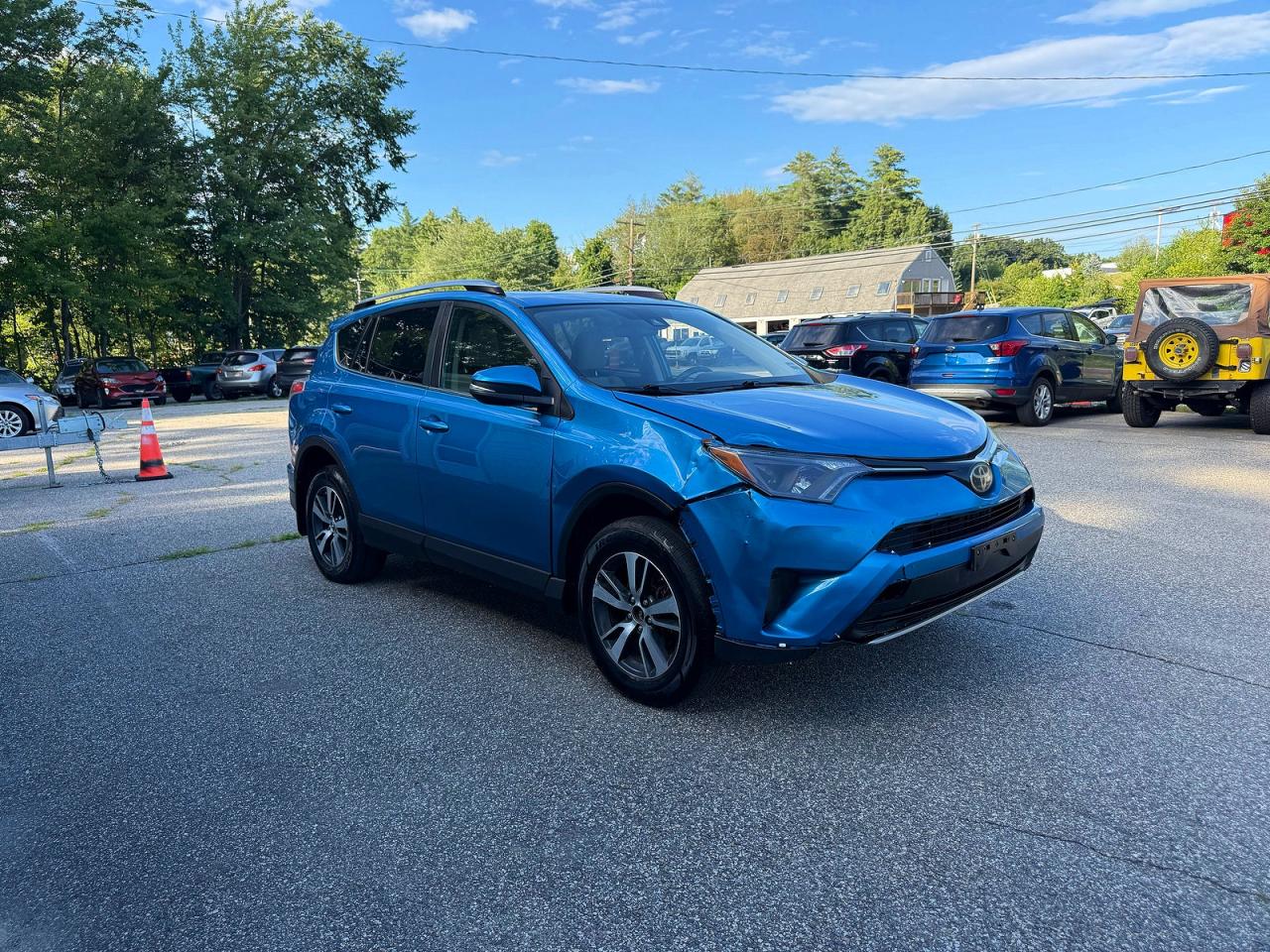 JTMRFREV2HJ168047 · 2017 TOYOTA RAV4