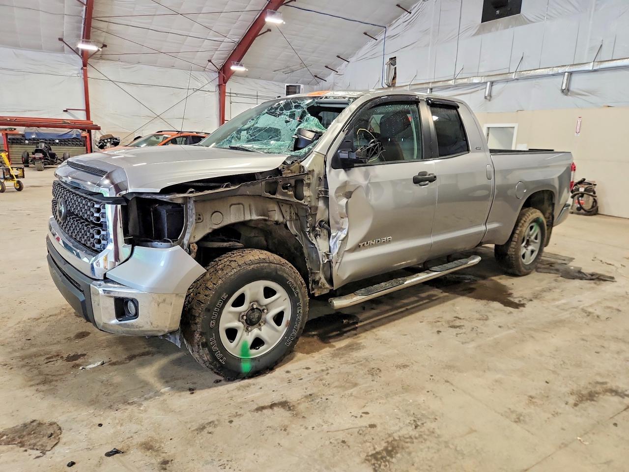 5TFUY5F14JX760352 · 2018 TOYOTA TUNDRA