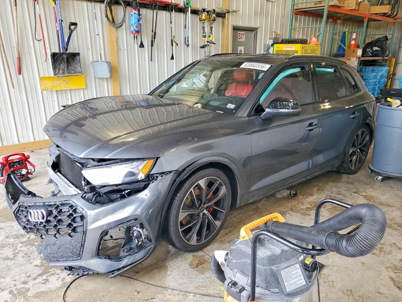 WA1C4BFY5M2081754 · 2024 AUDI SQ5