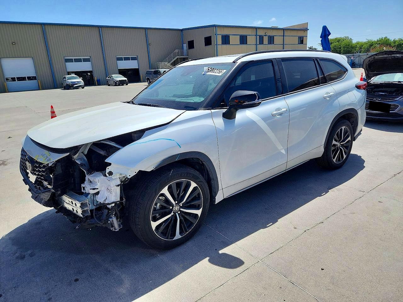 5TDLZRAH4MS036966 · 2021 TOYOTA HIGHLANDER