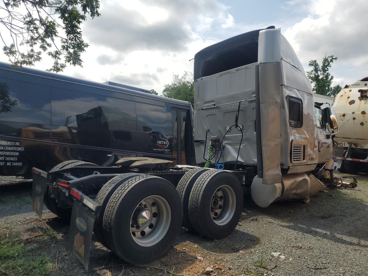 3HSDJAPR2HN647633 · 2017 INTERNATIONAL PROSTAR · 4/10