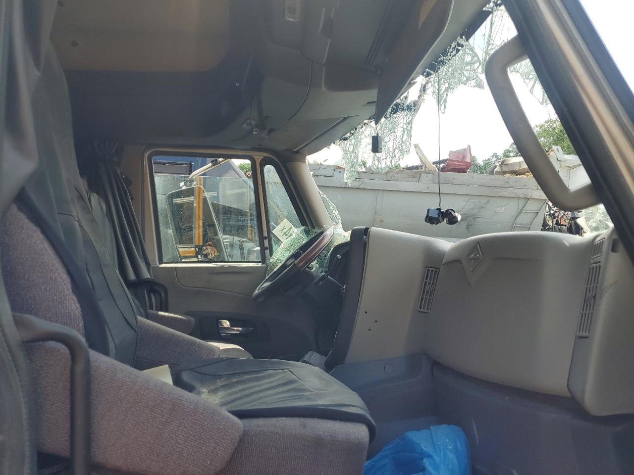 3HSDJAPR2HN647633 · 2017 INTERNATIONAL PROSTAR · 5/10