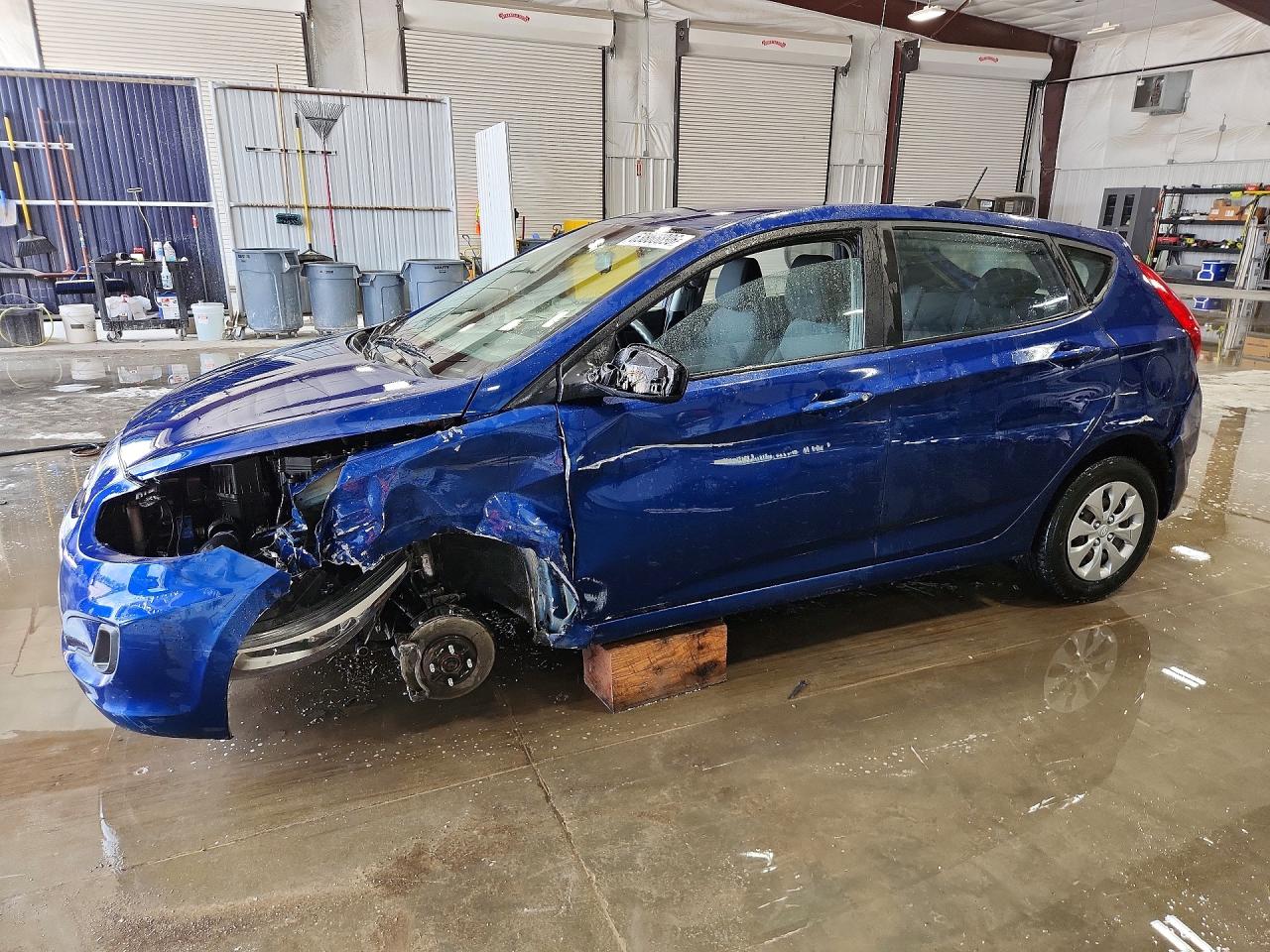 KMHCT5AE0GU280285 · 2016 HYUNDAI ACCENT