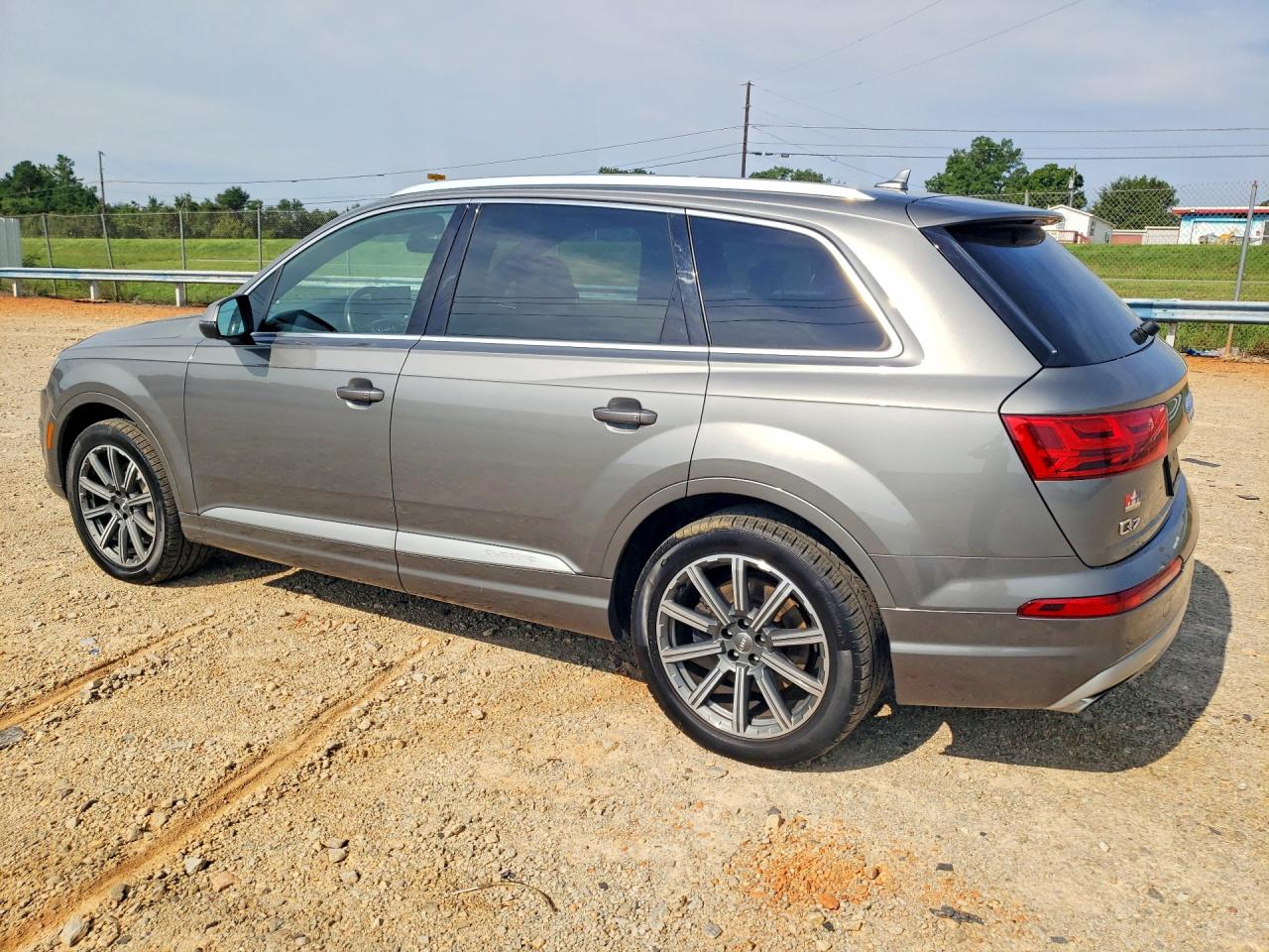 WA1LAAF74HD051035 · 2017 AUDI Q7 · 2/13