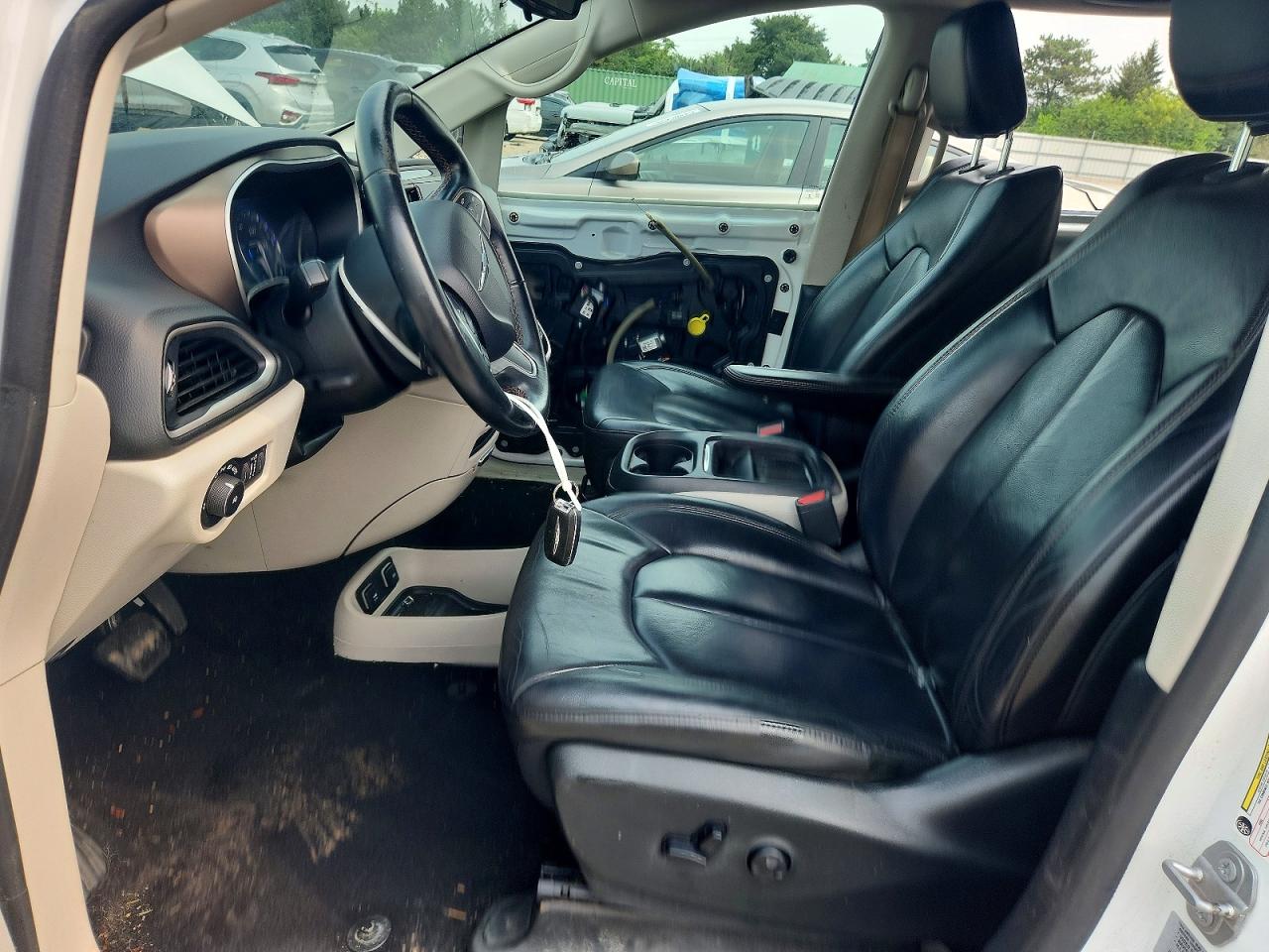2C4RC1BG9HR703290 · 2017 CHRYSLER PACIFICA · 7/13