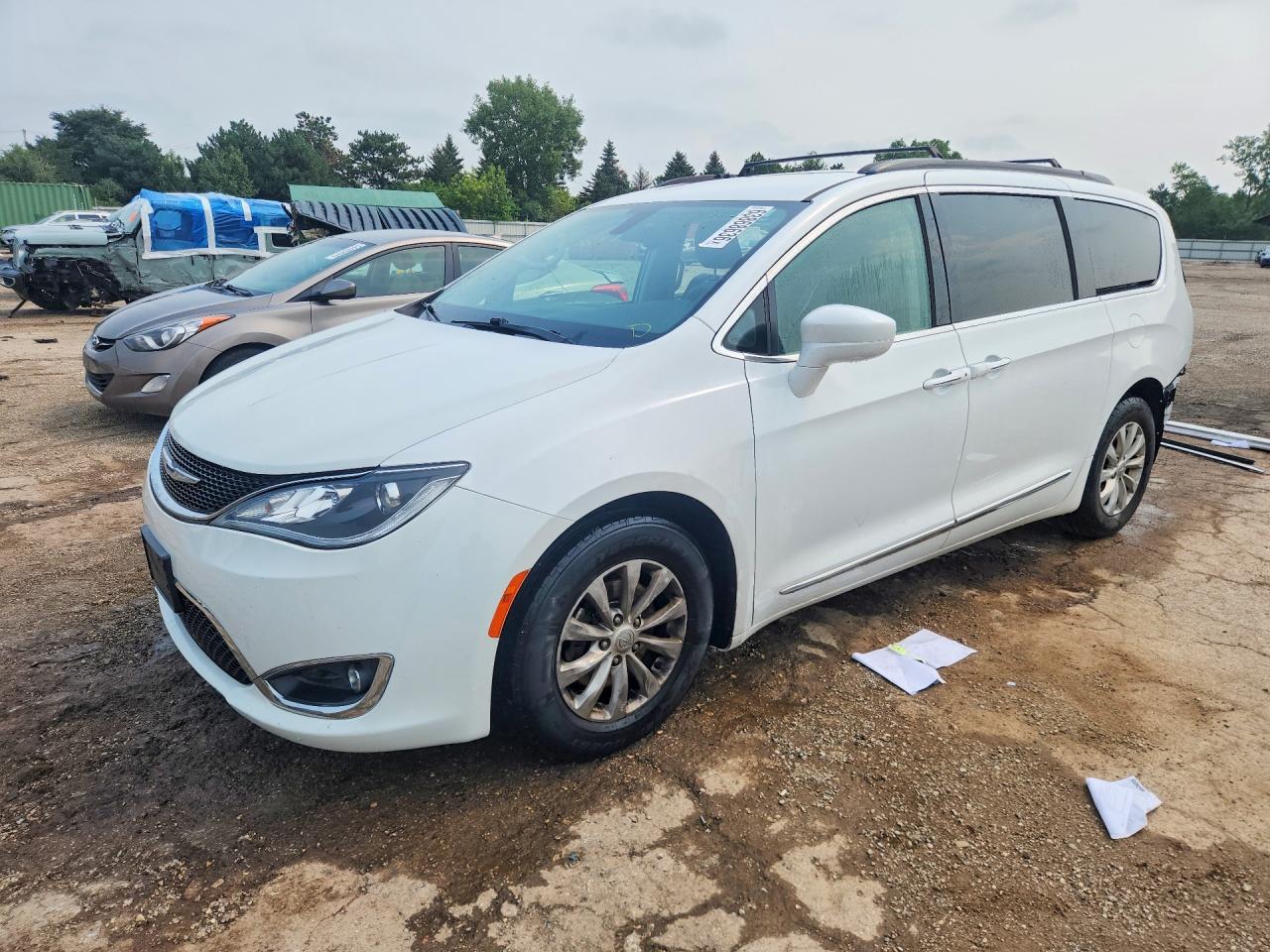 2017 CHRYSLER PACIFICA