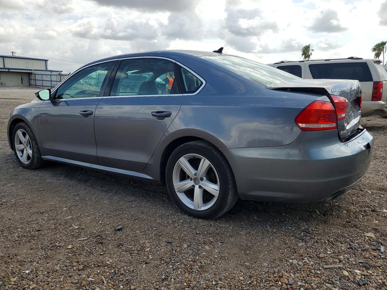 1VWBH7A36CC029487 · 2012 VOLKSWAGEN PASSAT · 2/12