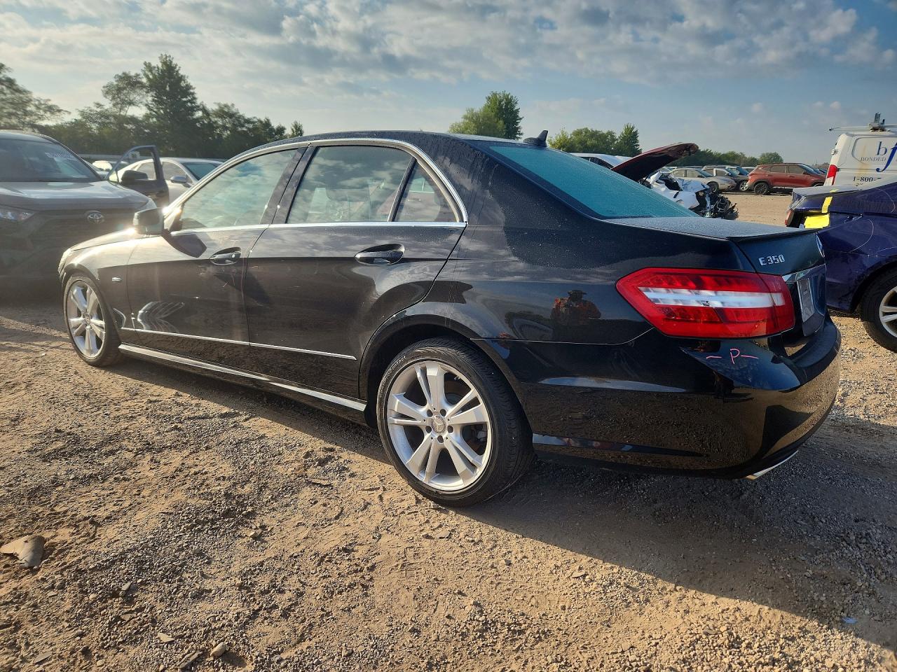 WDDHF8JB2CA611085 · 2012 MERCEDES-BENZ E · 2/13