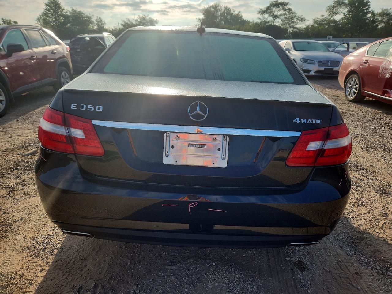 WDDHF8JB2CA611085 · 2012 MERCEDES-BENZ E · 6/13