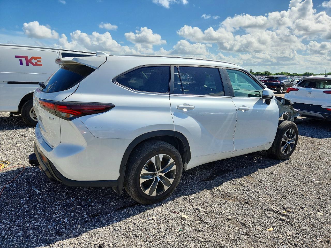 5TDKBRCH7SS666894 · 2025 TOYOTA HIGHLANDER HYBRID · 3/12