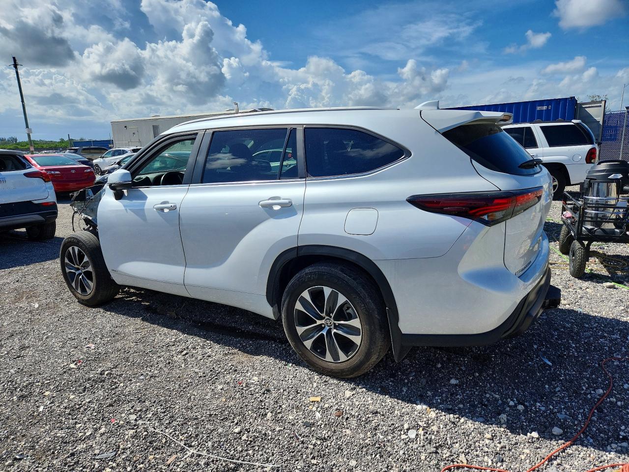 5TDKBRCH7SS666894 · 2025 TOYOTA HIGHLANDER HYBRID · 2/12