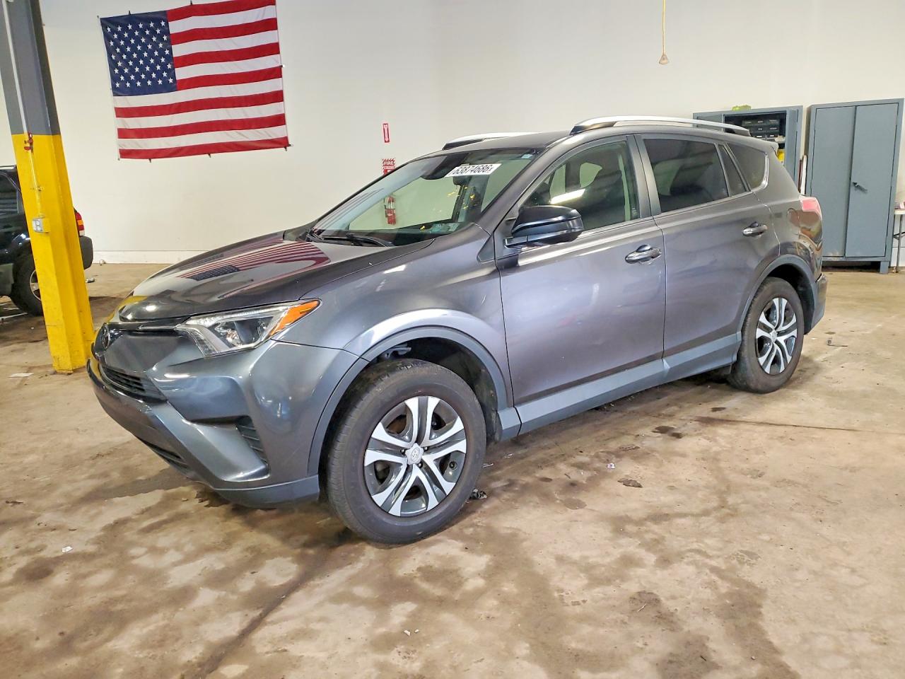 JTMBFREV2JJ261125 · 2018 TOYOTA RAV4