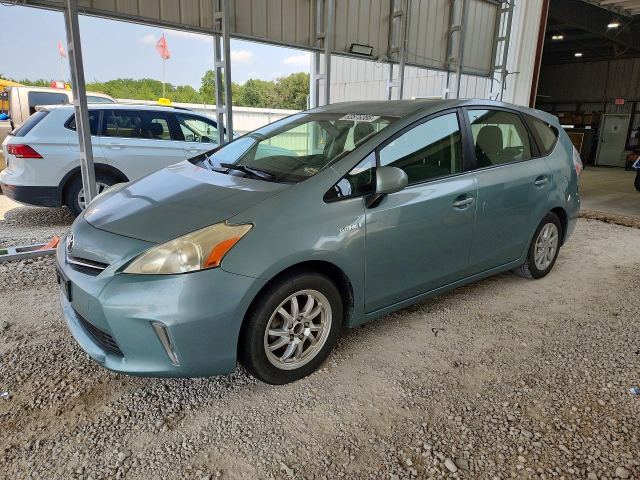 JTDZN3EU8D3211294 · 2013 TOYOTA PRIUS V