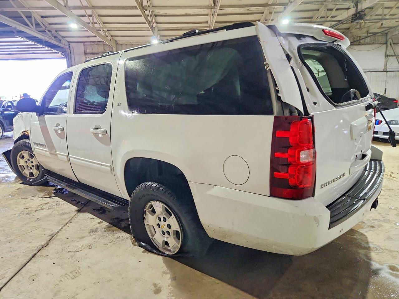 1GNSCJE08DR250092 · 2013 CHEVROLET SUBURBAN · 2/13