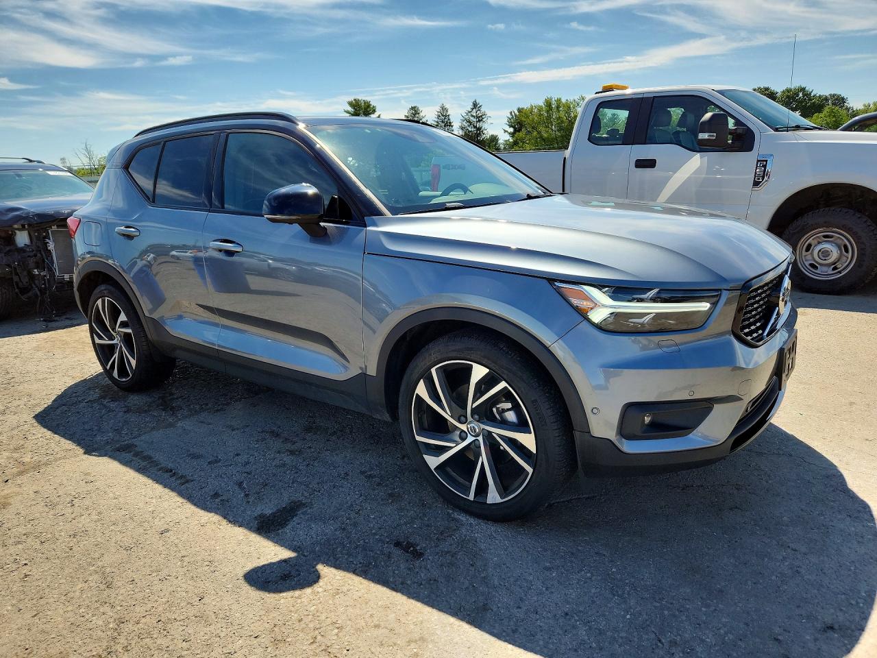 YV4162UM1K2103086 · 2019 VOLVO XC40 · 4/12