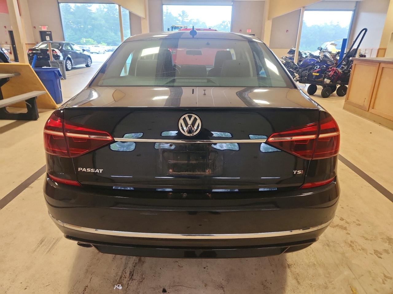 1VWDT7A39HC044175 · 2017 VOLKSWAGEN PASSAT · 6/12