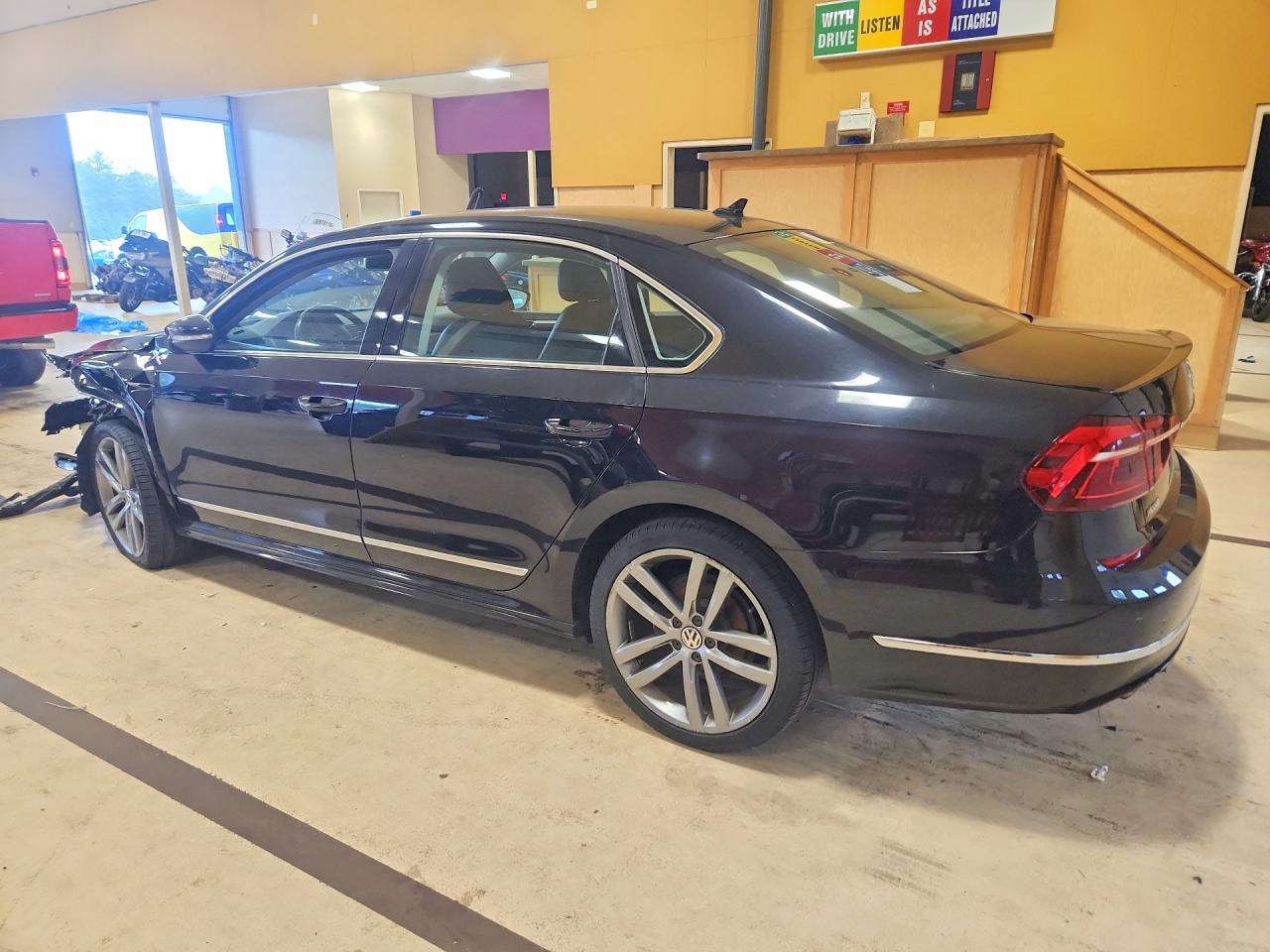 1VWDT7A39HC044175 · 2017 VOLKSWAGEN PASSAT · 2/12