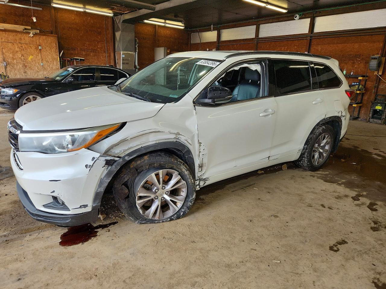 5TDJKRFH2FS168681 · 2015 TOYOTA HIGHLANDER