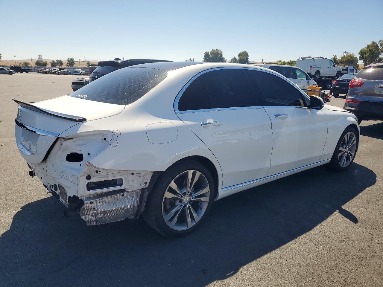 55SWF4JB7GU162735 · 2016 MERCEDES-BENZ C · 3/13