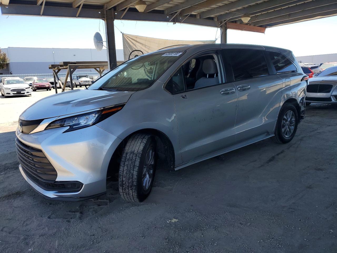 5TDKRKEC8NS116516 · 2022 TOYOTA SIENNA