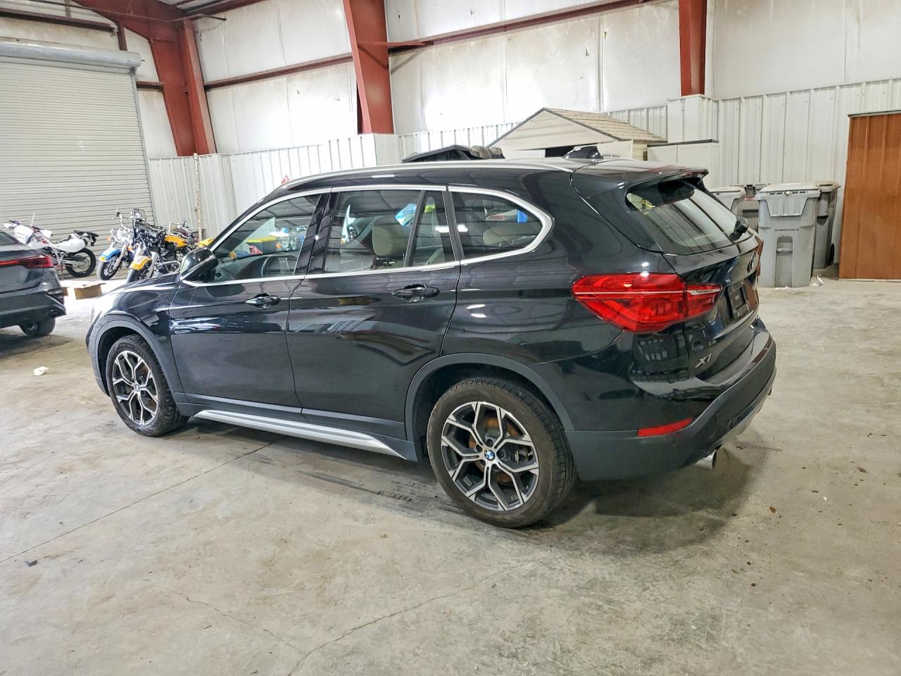 WBXJG9C0XM5S23755 · 2021 BMW X1 · 2/12