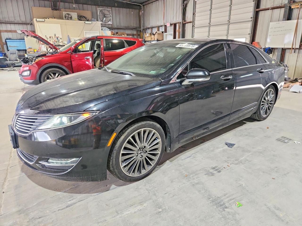 3LN6L2G95DR828306 · 2013 LINCOLN MKZ