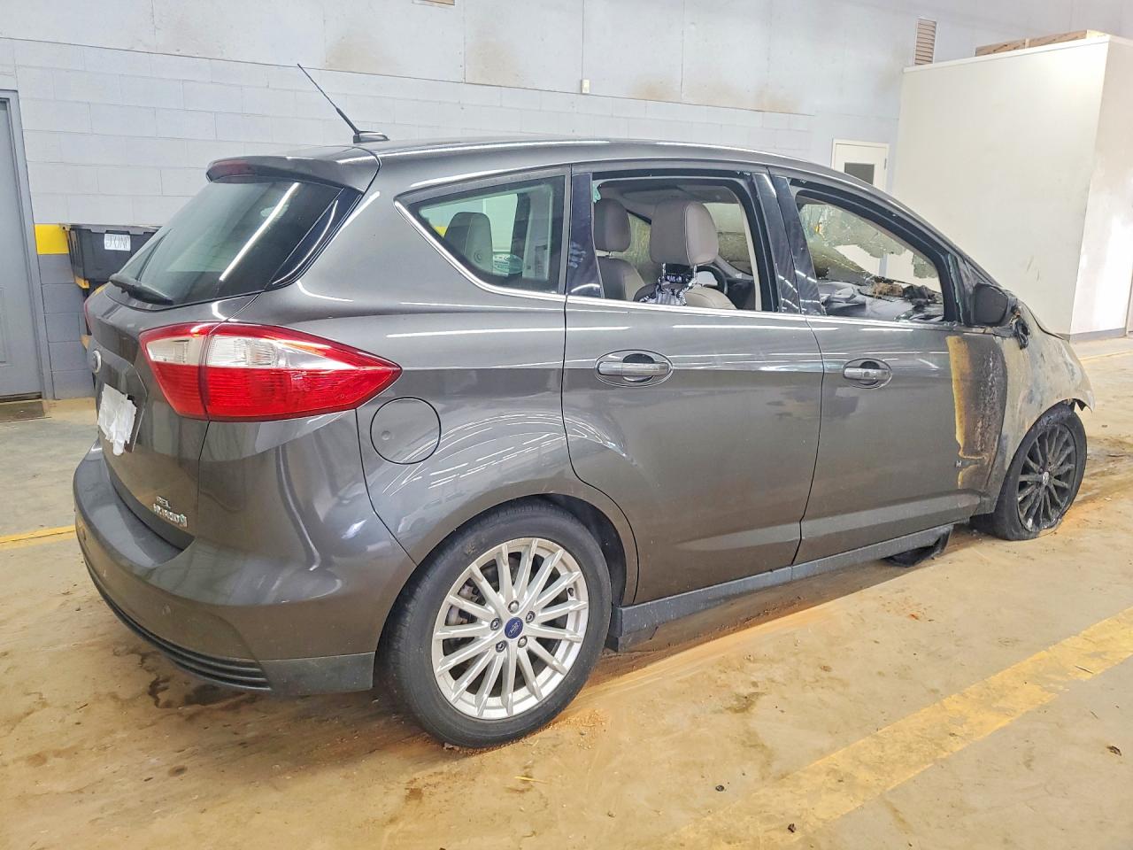 1FADP5BU1GL108247 · 2016 FORD C-MAX · 3/12
