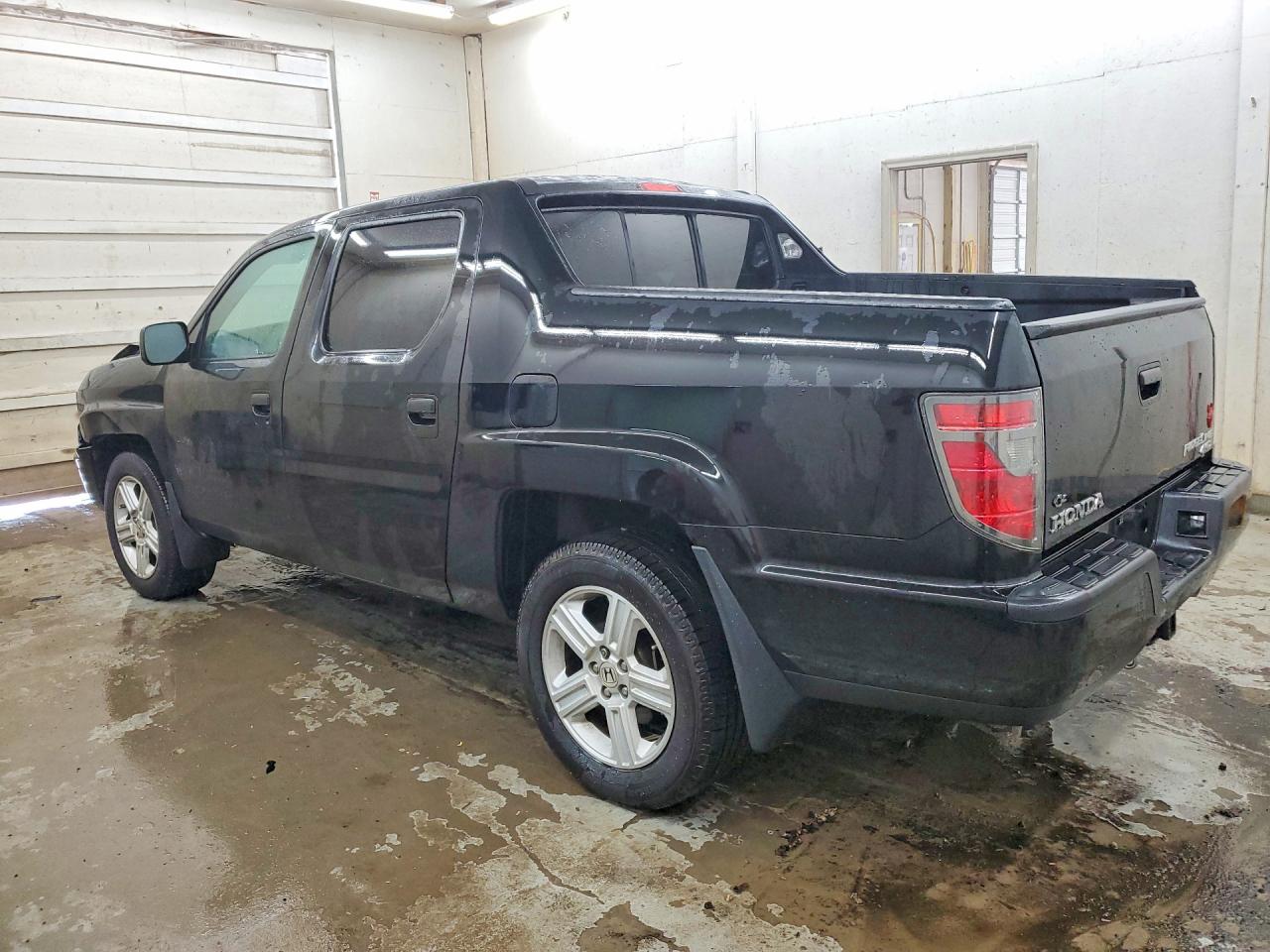 5FPYK1F50CB002236 · 2012 HONDA RIDGELINE · 2/13