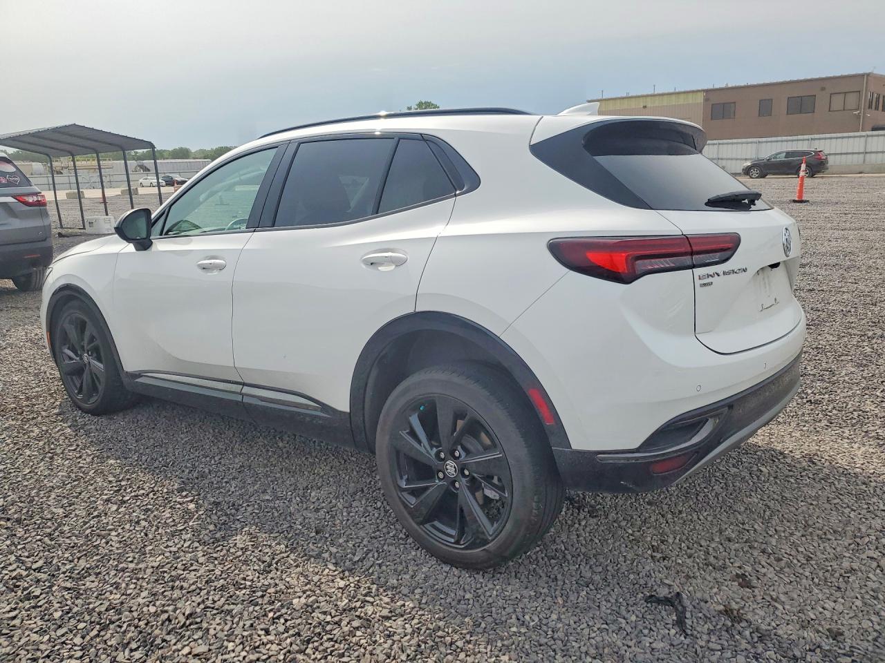 LRBFZPR42ND062030 · 2022 BUICK ENVISION · 2/13
