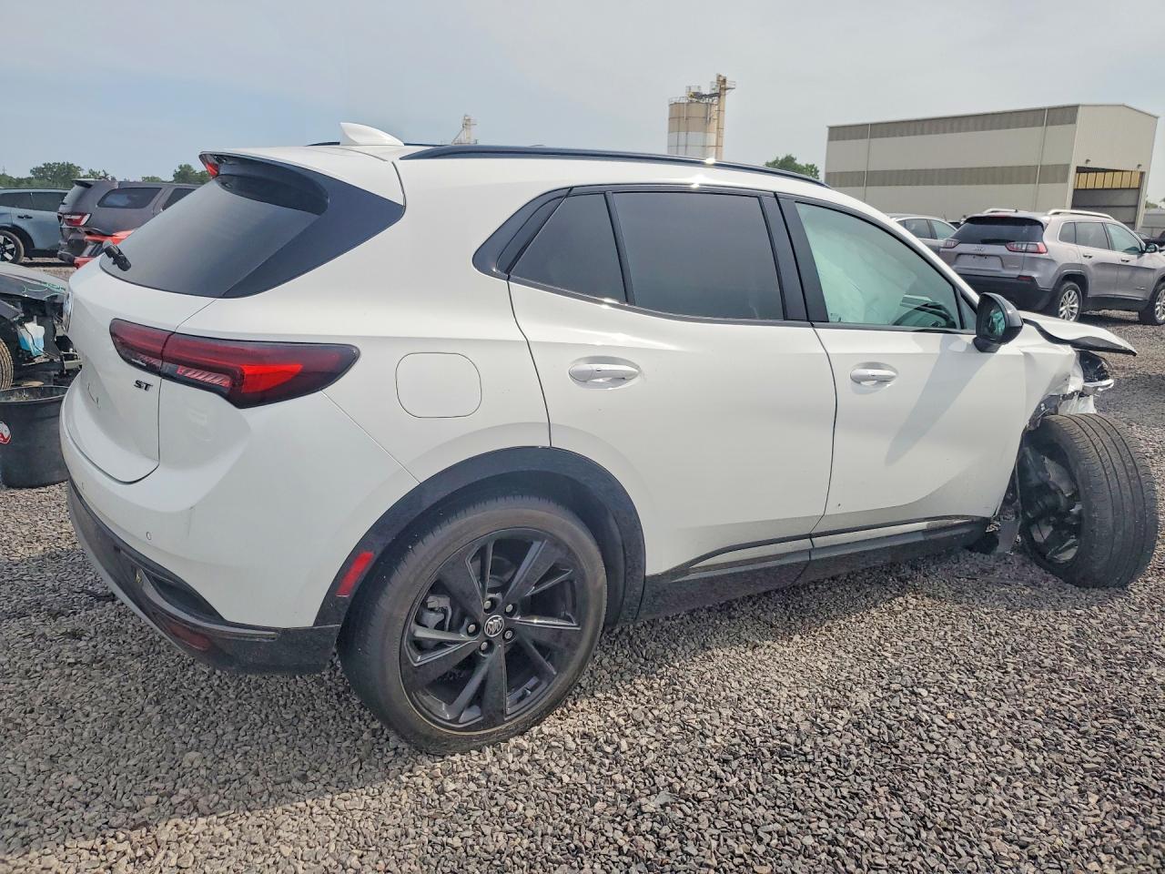 LRBFZPR42ND062030 · 2022 BUICK ENVISION · 3/13