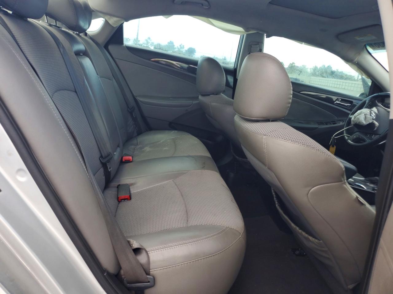 5NPEC4AC8EH875284 · 2014 HYUNDAI SONATA · 10/13