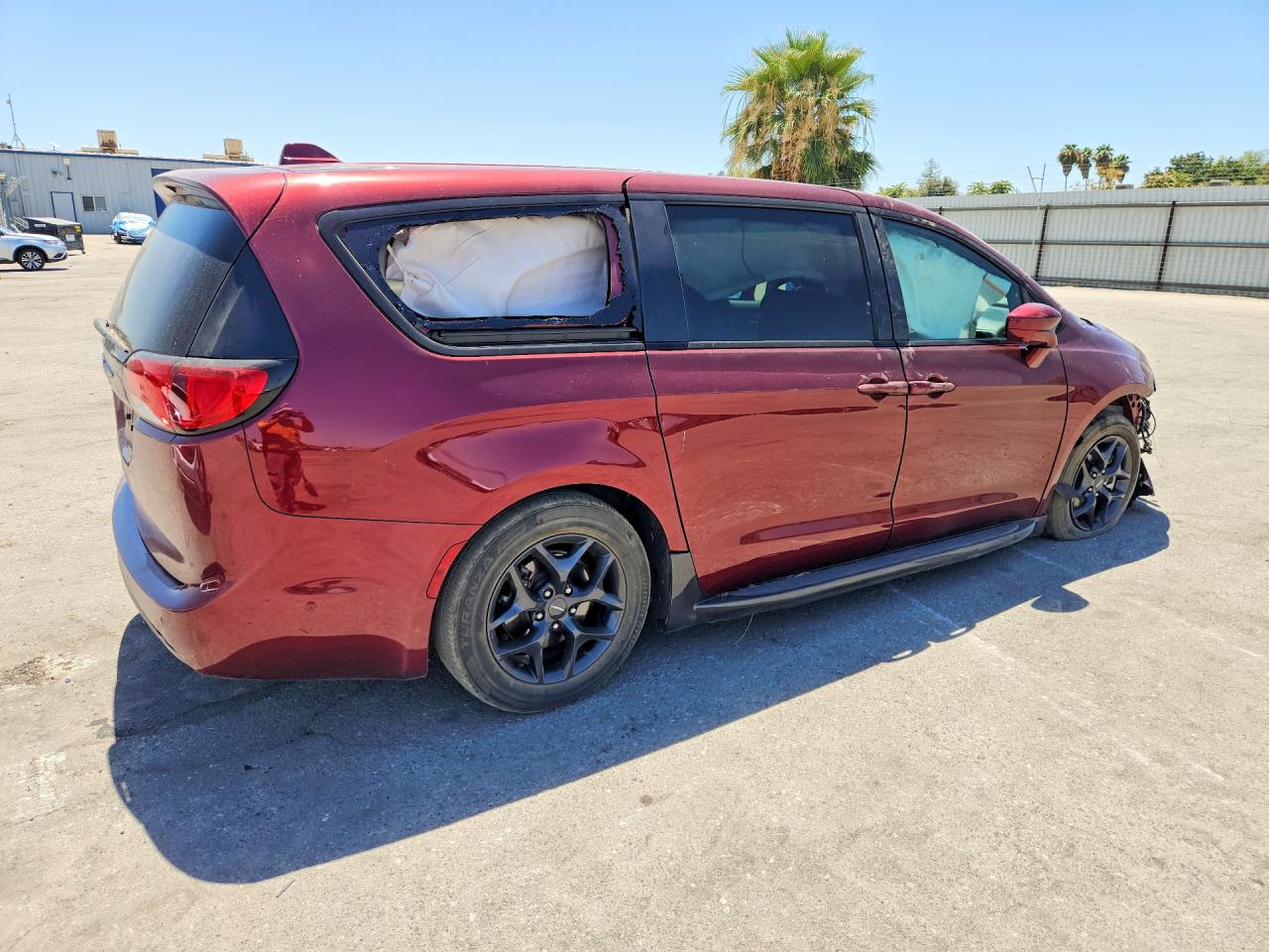 2C4RC1FG8KR706361 · 2019 CHRYSLER PACIFICA · 3/13