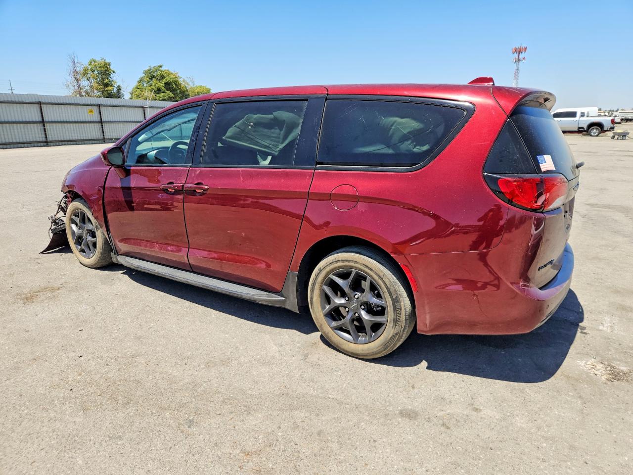 2C4RC1FG8KR706361 · 2019 CHRYSLER PACIFICA · 2/13
