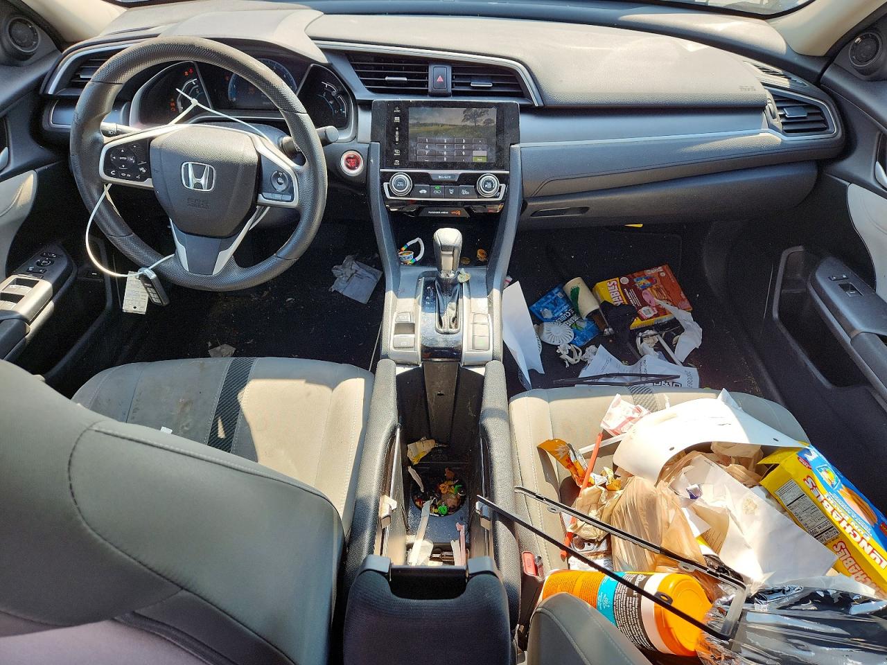 2HGFC2F72HH524518 · 2017 HONDA CIVIC · 8/12