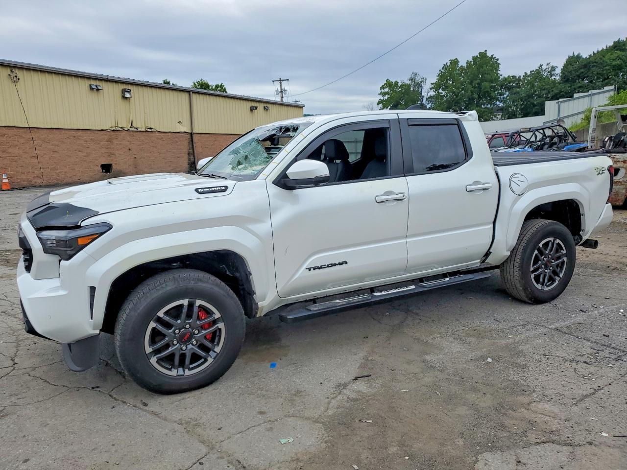 3TYLC5LNXST016008 · 2025 TOYOTA TACOMA
