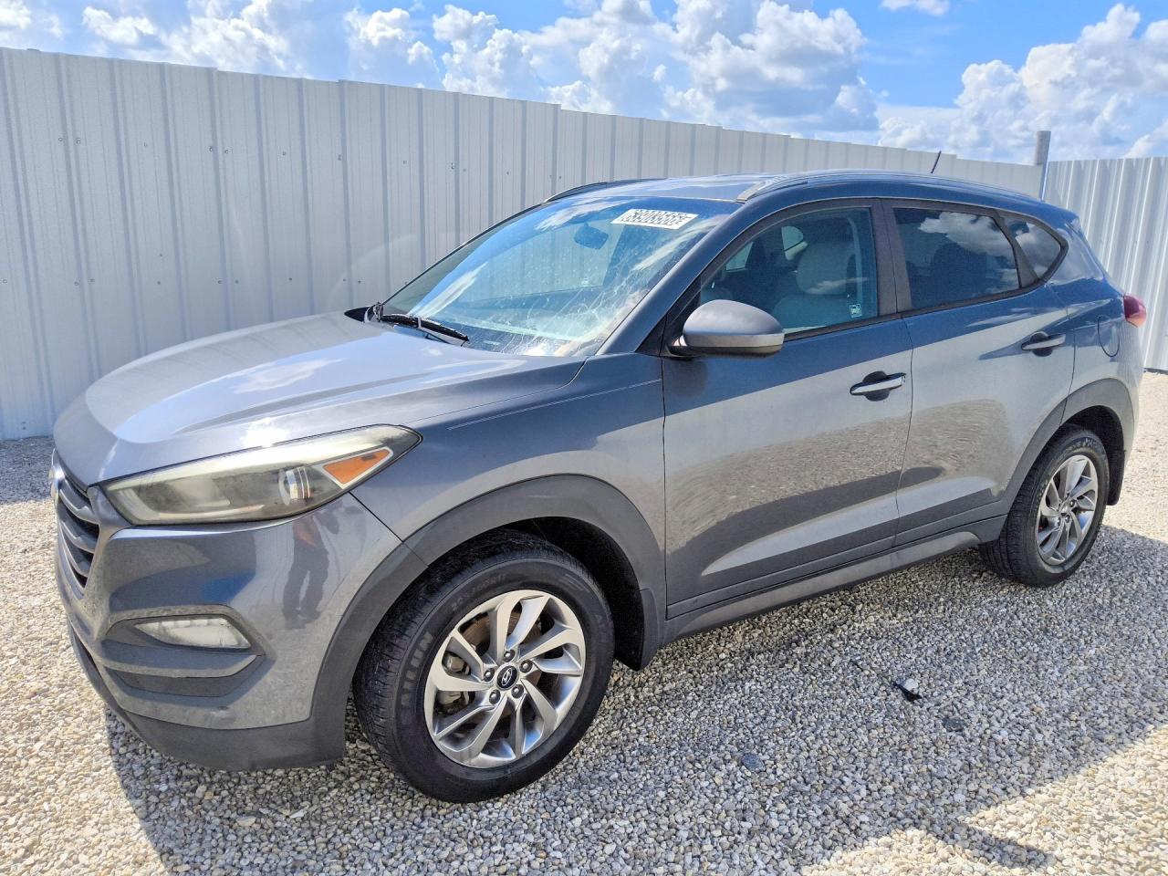 KM8J33A49GU181581 · 2016 HYUNDAI TUCSON