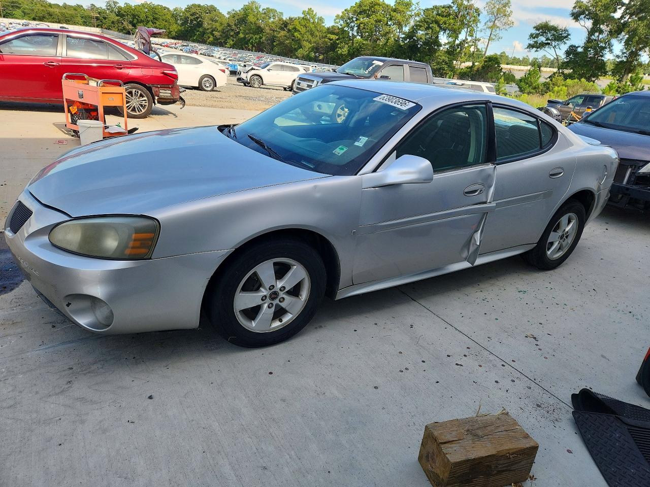 2006 PONTIAC GRAND PRIX