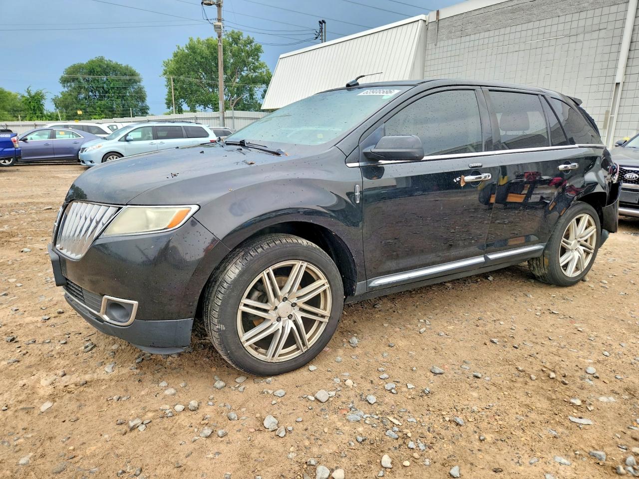 2LMDJ8JK7BBJ24958 · 2011 LINCOLN MKX