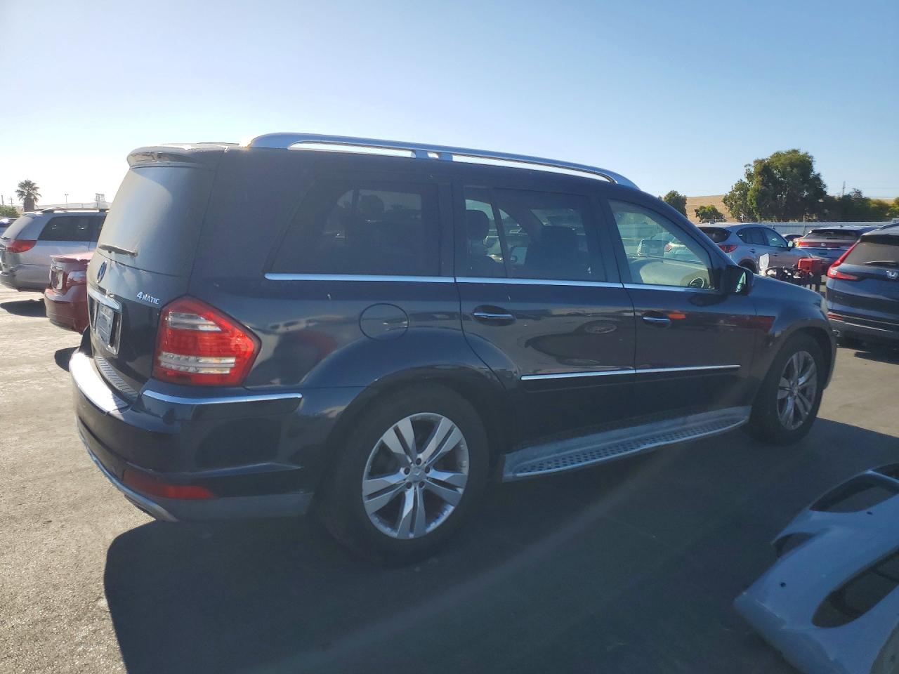 4JGBF7BE8AA587550 · 2010 MERCEDES-BENZ GL · 3/13