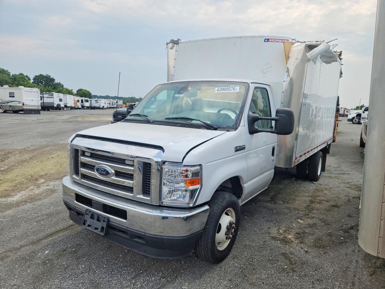 1FDWE3FN1RDD04682 · 2024 FORD E350